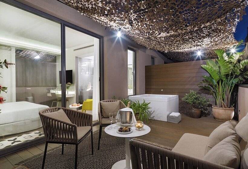 Полулюкс, H10 Urquinaona Plaza