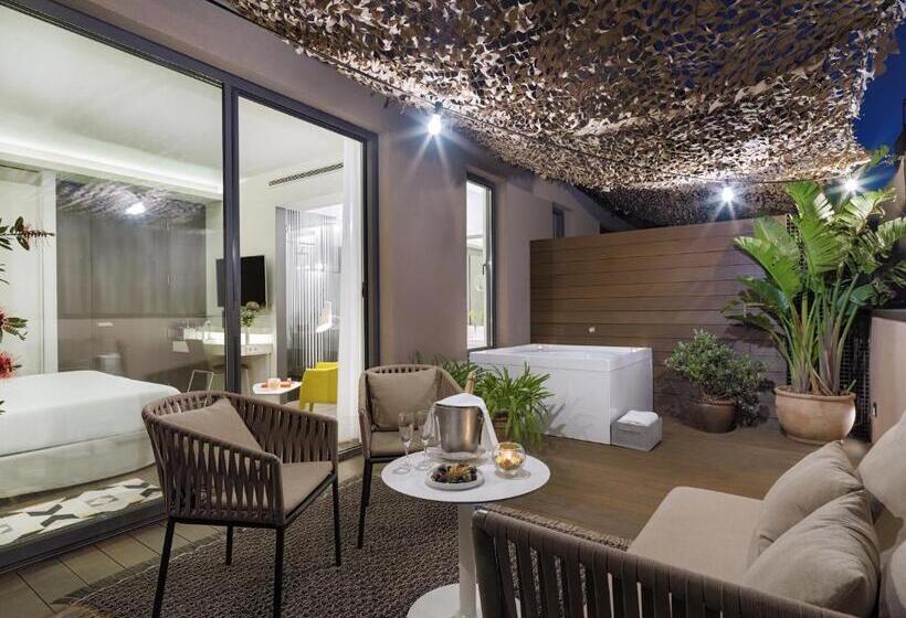 Полулюкс, H10 Urquinaona Plaza