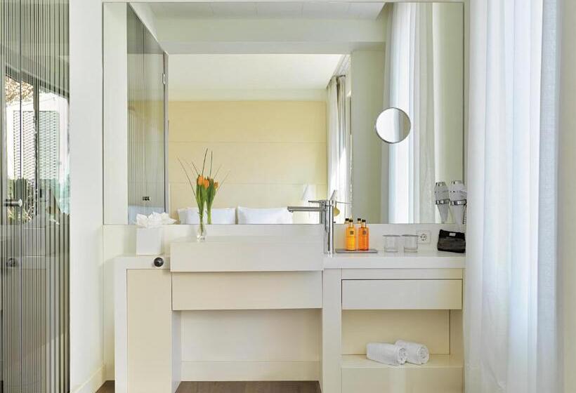 Полулюкс, H10 Urquinaona Plaza