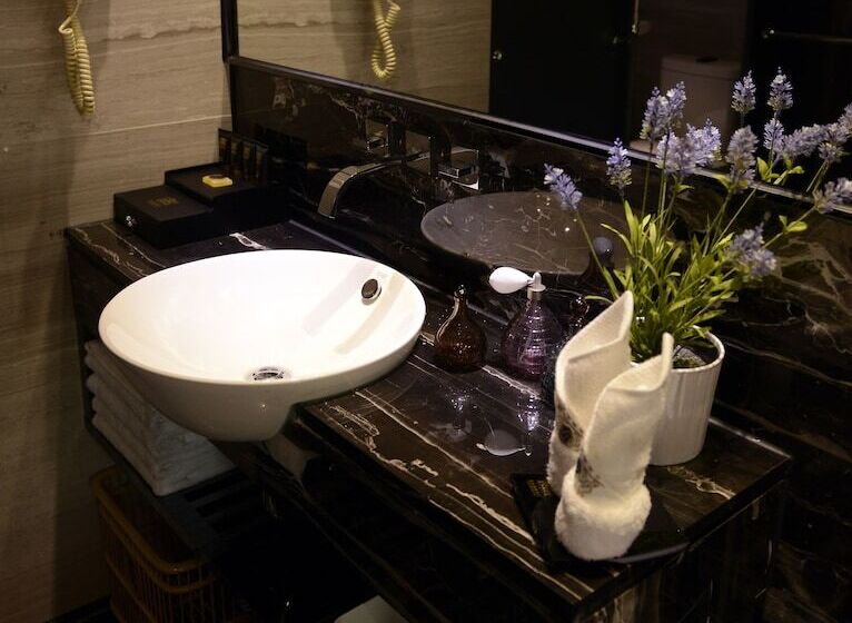 Номер Executive, La Perle International Hotel Free Shuttle Between Hotel And Exhibition Center During Canton Fair &