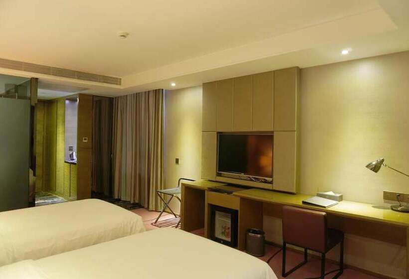 Номер Executive, La Perle International Hotel   Free Shuttle Between Hotel And Exhibition Center During Canton Fair &