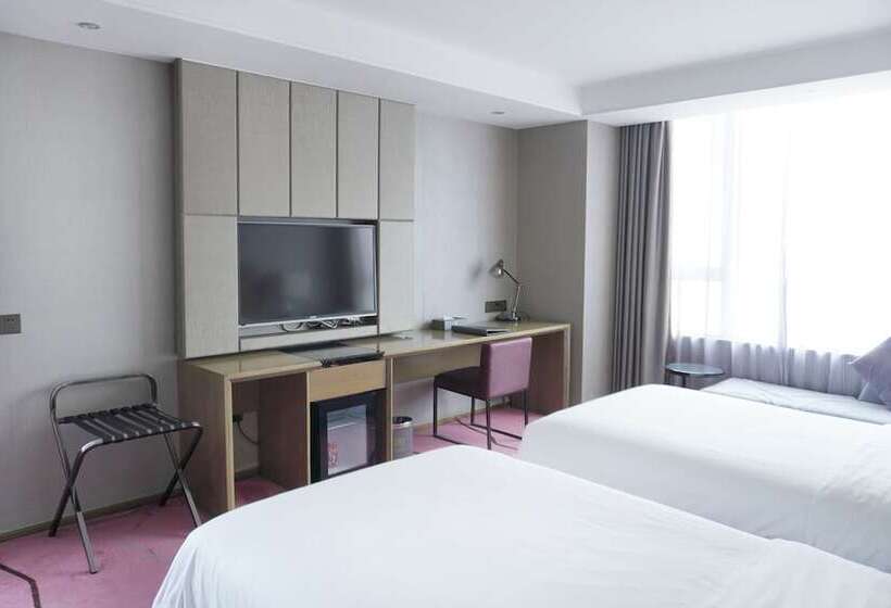 Номер Executive, La Perle International Hotel Free Shuttle Between Hotel And Exhibition Center During Canton Fair &