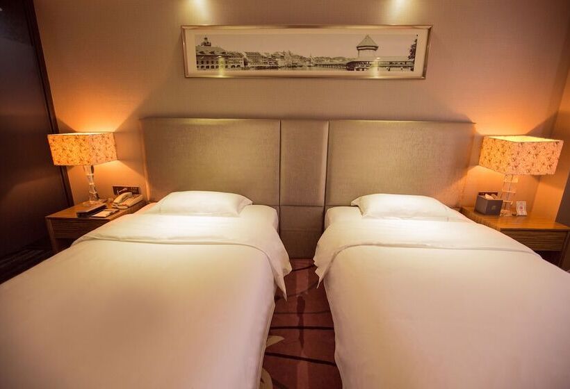 Номер Superior, La Perle International Hotel Free Shuttle Between Hotel And Exhibition Center During Canton Fair &