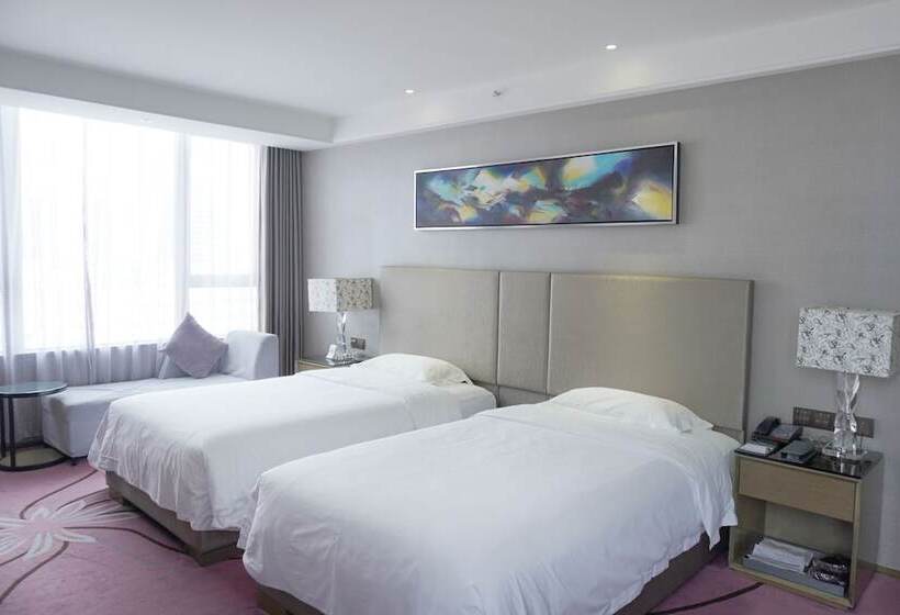 Номер Executive, La Perle International Hotel Free Shuttle Between Hotel And Exhibition Center During Canton Fair &