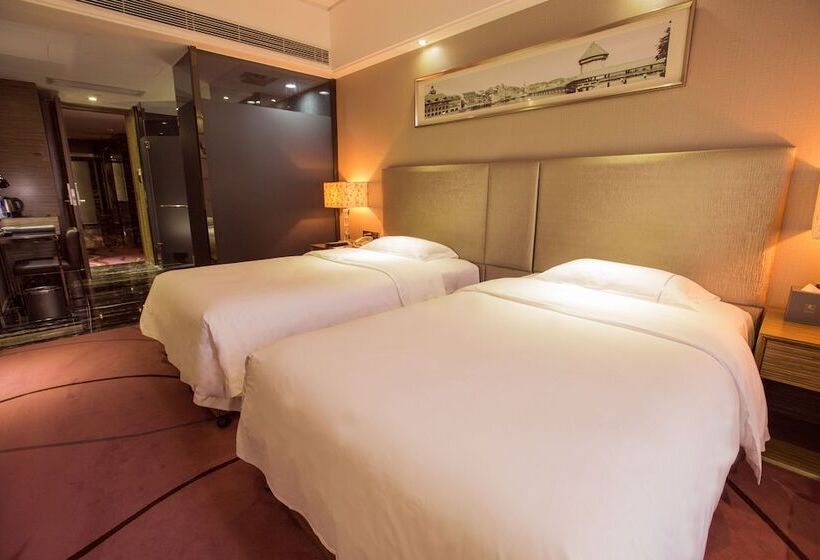 Номер Executive, La Perle International Hotel Free Shuttle Between Hotel And Exhibition Center During Canton Fair &