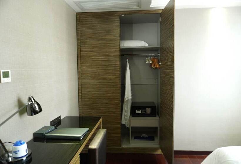 Family Suite, La Perle International Hotel Free Shuttle Between Hotel And Exhibition Center During Canton Fair &