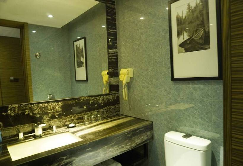 Family Suite, La Perle International Hotel   Free Shuttle Between Hotel And Exhibition Center During Canton Fair &