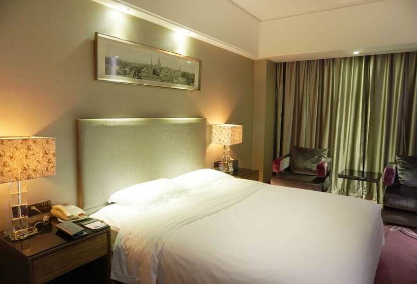 Номер Superior, La Perle International Hotel Free Shuttle Between Hotel And Exhibition Center During Canton Fair &