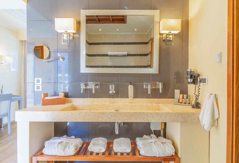 Люкс Премиум Вид на Море, Restia