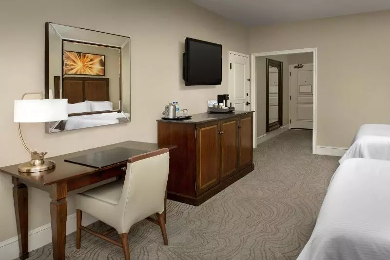 キングサイズベッドのスタンダードルーム, The Westin Sacramento Riverfront Hotel & Spa