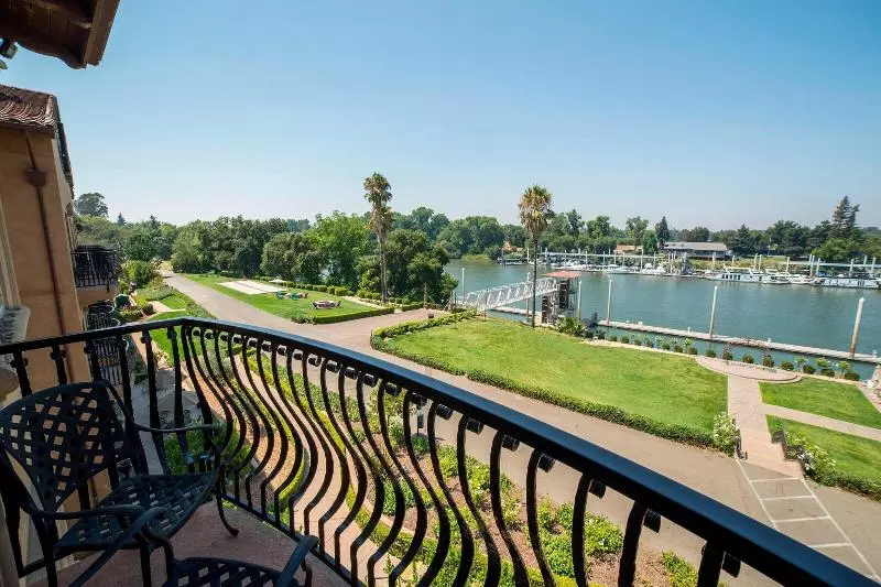 リバービュースタンダードルーム, The Westin Sacramento Riverfront Hotel & Spa