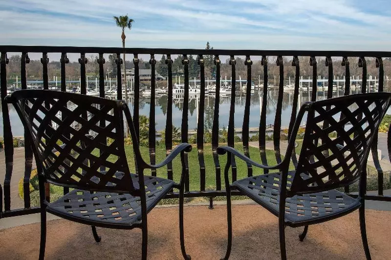 リバービュースタンダードルーム, The Westin Sacramento Riverfront Hotel & Spa