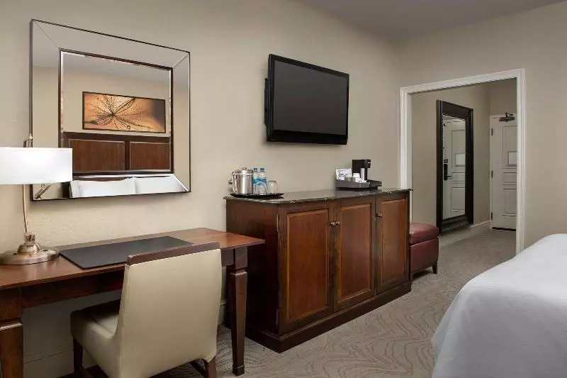 リバービュースタンダードルーム, The Westin Sacramento Riverfront Hotel & Spa