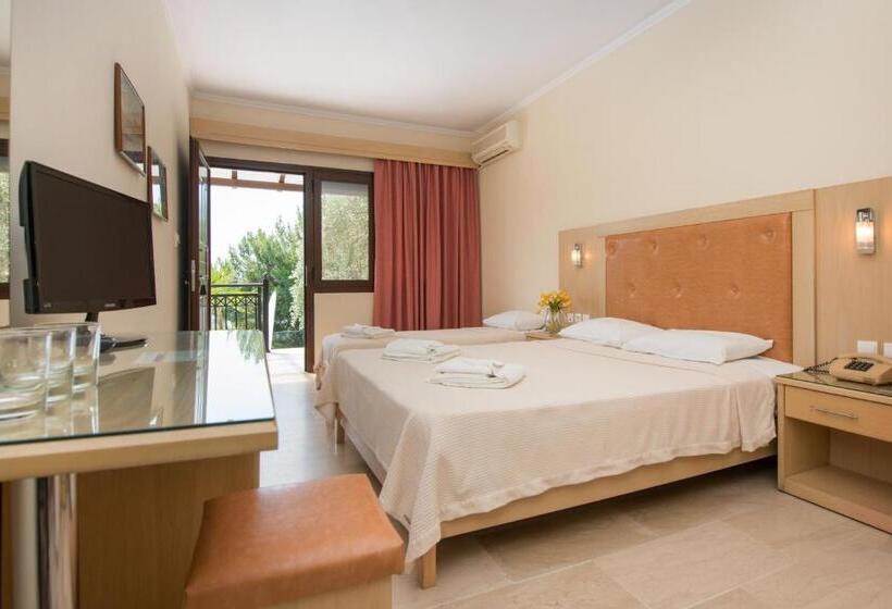 标准三人间, Villa Natassa