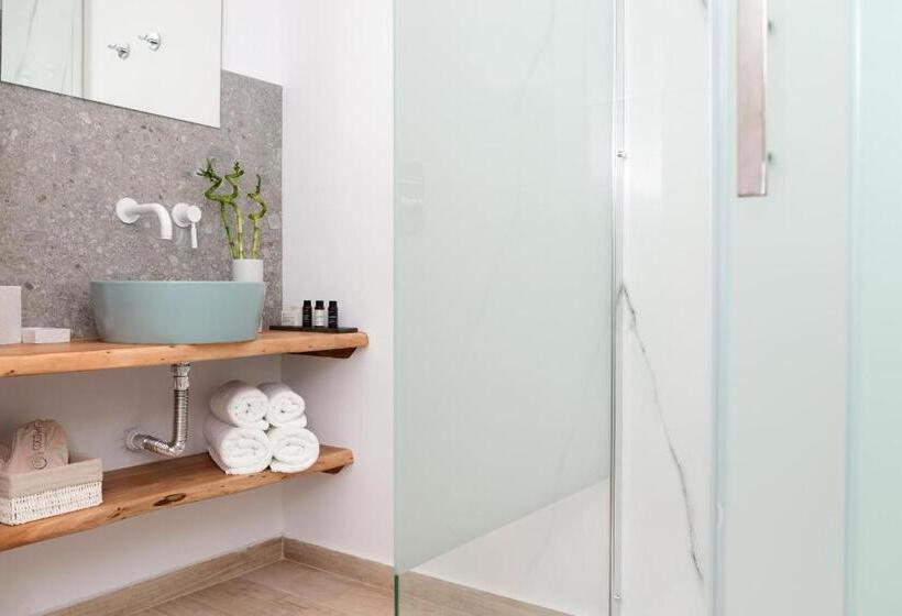 带海景的复工套房, Villa Natassa