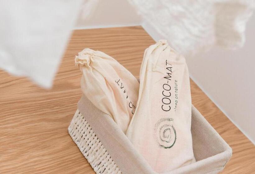 四人标准间, Villa Natassa