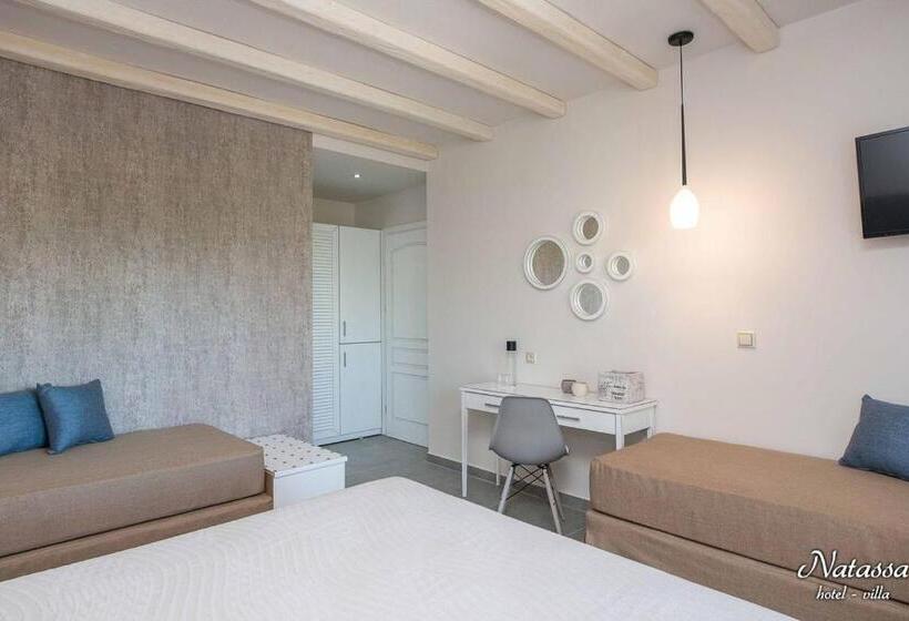 带海景标准四人间, Villa Natassa