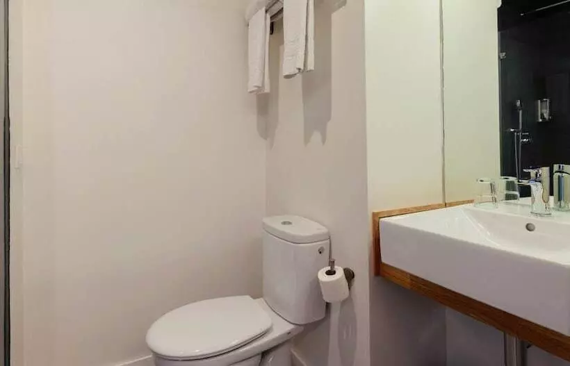 Camera Standard, Vertice Roomspace