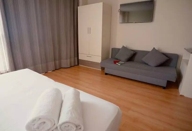 Camera Familiare, Vertice Roomspace