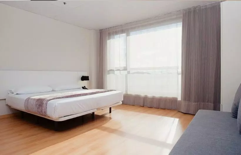 Camera Familiare, Vertice Roomspace
