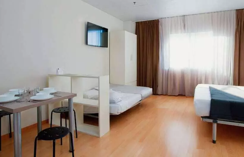 Camera Familiare, Vertice Roomspace
