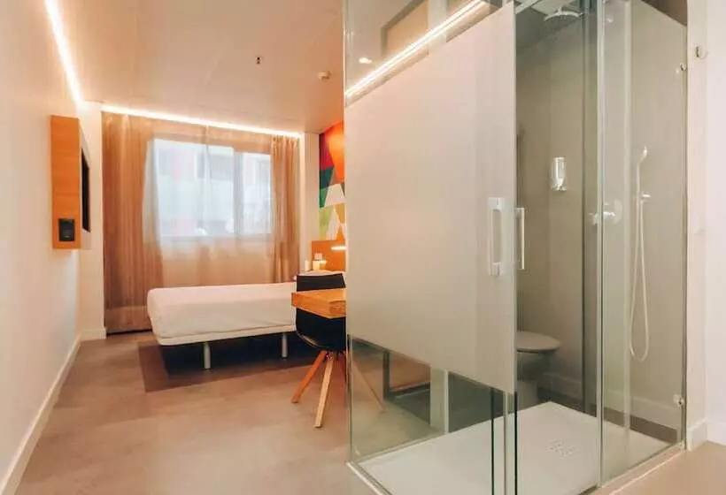 Camera Standard, Vertice Roomspace