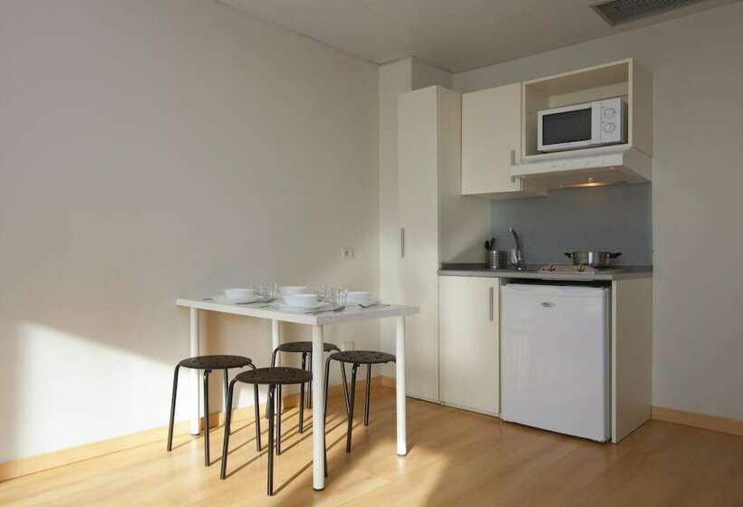 اتاق خانوادگی, Vertice Roomspace
