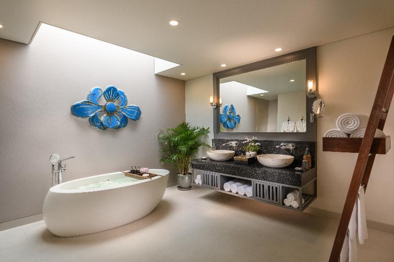 Вилла 3 Спальни с Бассейном, Anantara Vacation Club Mai Khao Phuket