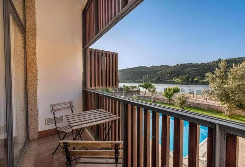 Standard-huone Parveke, Alamal River Club