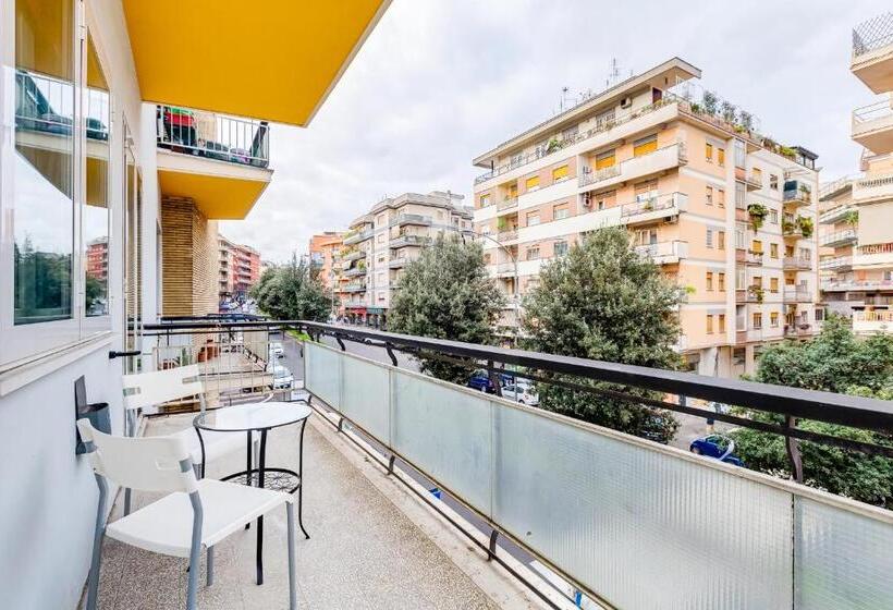 اتاق خانوادگی, B&b Casa Der Poeta