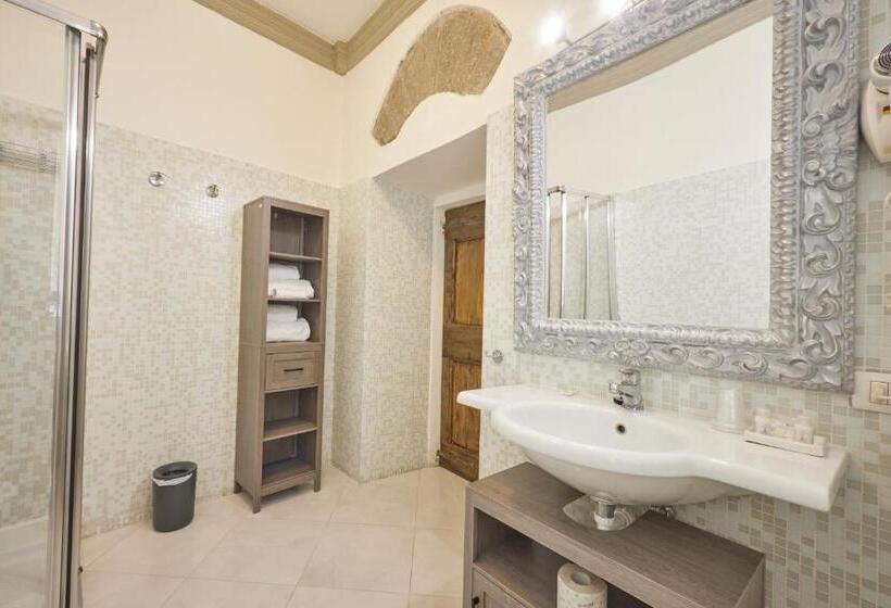 اتاق سوپریور با تخت بزرگ, Residenza Maglioni Al Battistero