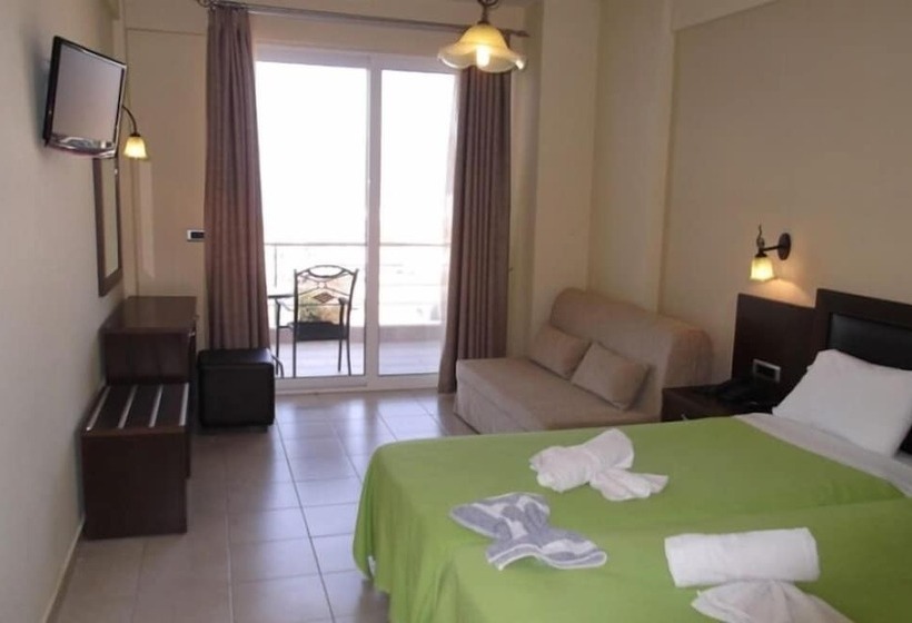 اتاق استاندارد سه نفره, 9 Queens Spa