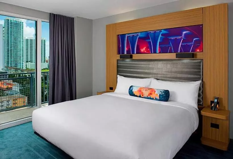 اتاق استاندارد با تخت بزرگ, Aloft Miami  Brickell