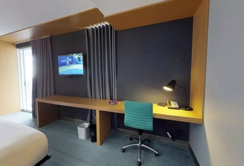 مجموعه ویستا شهر, Aloft Miami  Brickell
