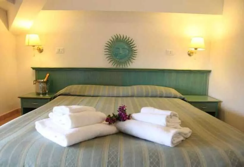 ファミリールーム, Club Mezzaluna