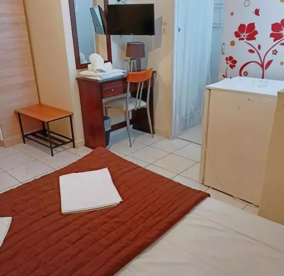 Chambre Economy Individuelle, Efstratios