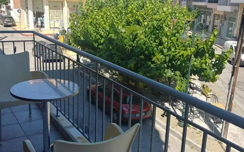 Chambre Supérieure Vue Ville, Efstratios