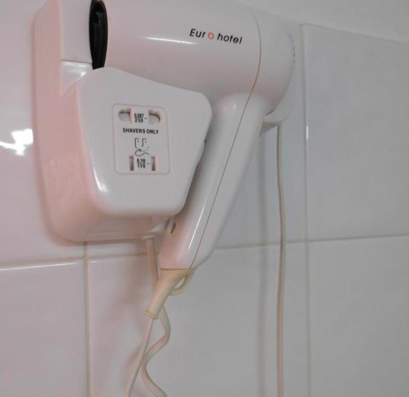 带城市景观的高级房间, Efstratios