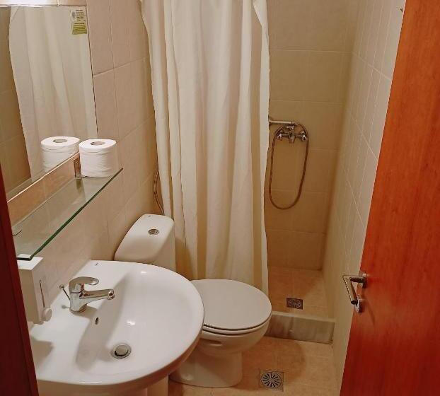 高级家庭房间, Efstratios