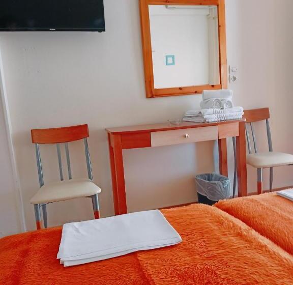 家庭房带园景, Efstratios