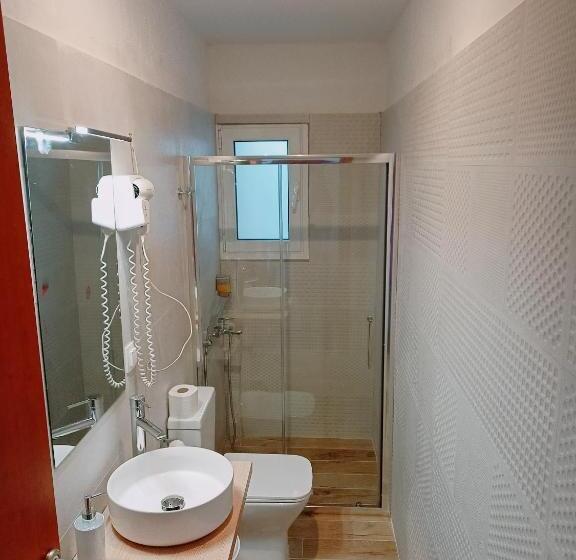 家庭房带园景, Efstratios