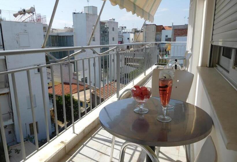 家庭房带园景, Efstratios