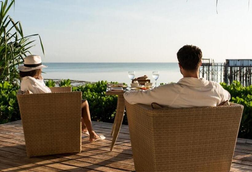 Люкс Вид на Море, Essque Zalu Zanzibar