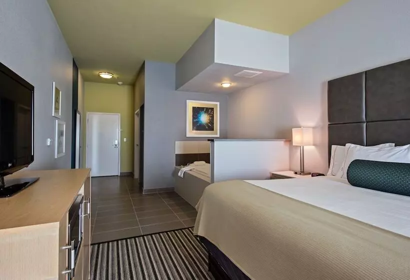 身障者適用スイートルーム, Holiday Inn Express & Suites Carlisle, An Ihg