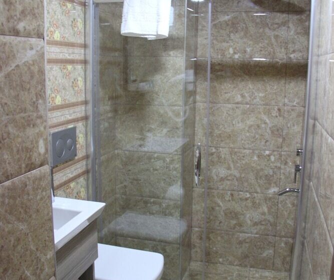 スタンダードシングルルーム, Kaya Madrid