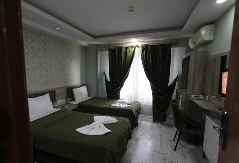 スタンダードルーム, Kaya Madrid