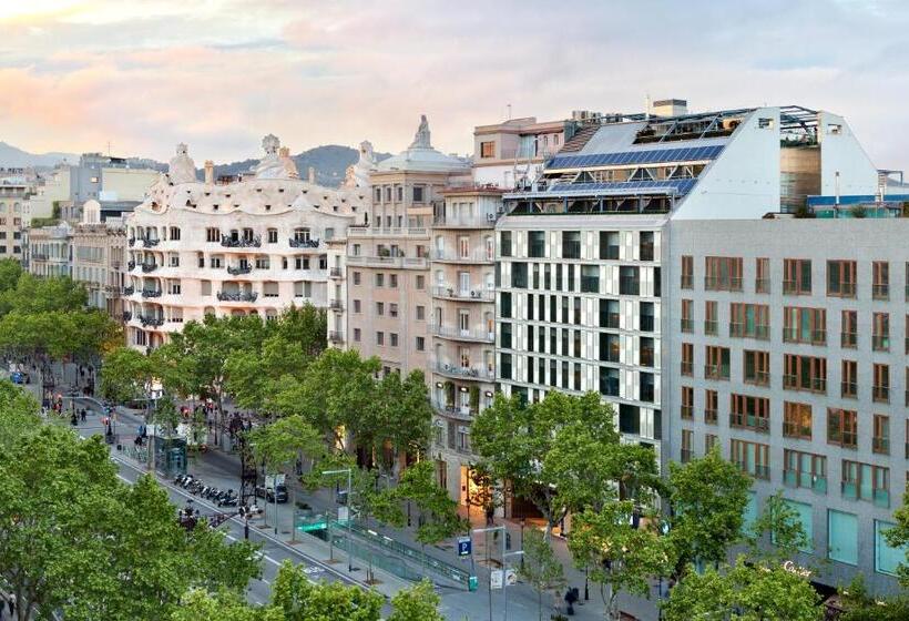 اتاق سوپریور با چشمانداز شهر, Royal Passeig De Gracia