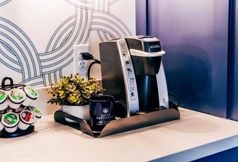 جناح سرير كينج, Salem Waterfront Hotel & Suites