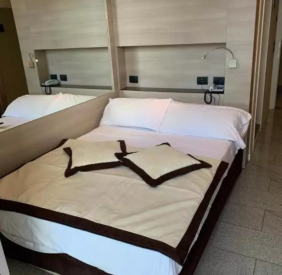 اتاق استاندارد یک نفره, San Carlo
