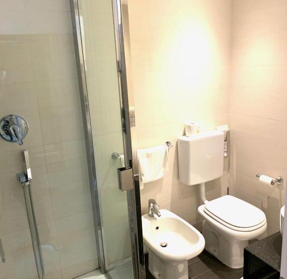 غرفة قياسية فردية, San Carlo